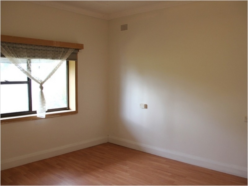 6 Morgan St, Earlwood NSW 2206