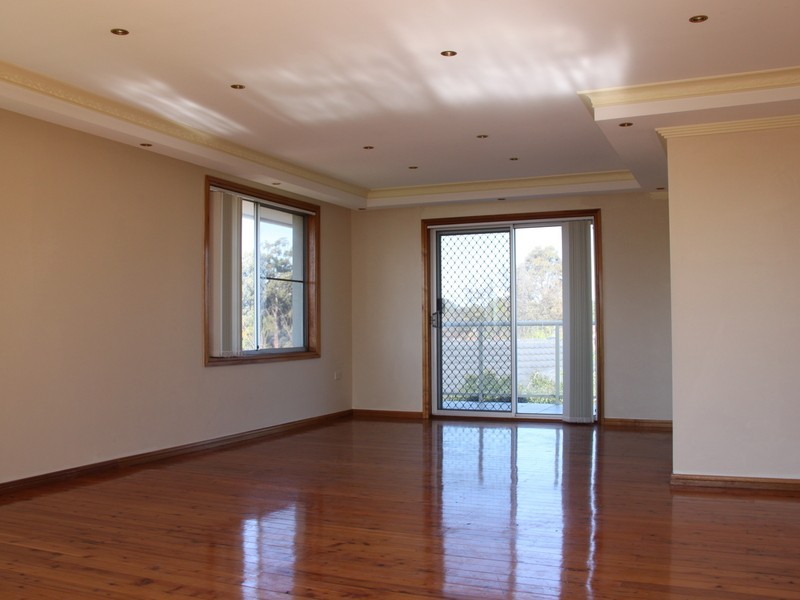 Flat 2/571A King Georges Rd, Penshurst NSW 2222