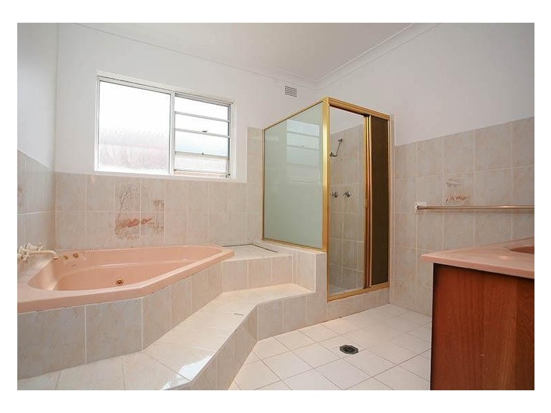 94 Staples St, Kingsgrove NSW 2208