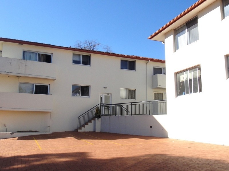 51  First Ave, Campsie NSW 2194