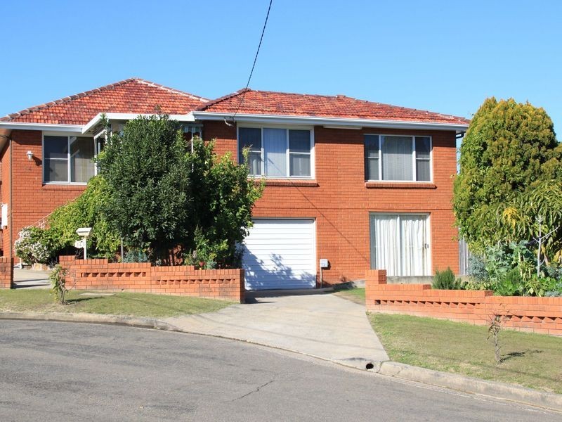 14 Waygrove Ave, Earlwood NSW 2206