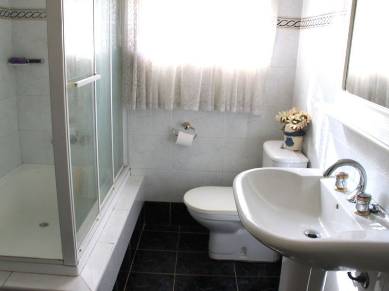 14 Waygrove Ave, Earlwood NSW 2206