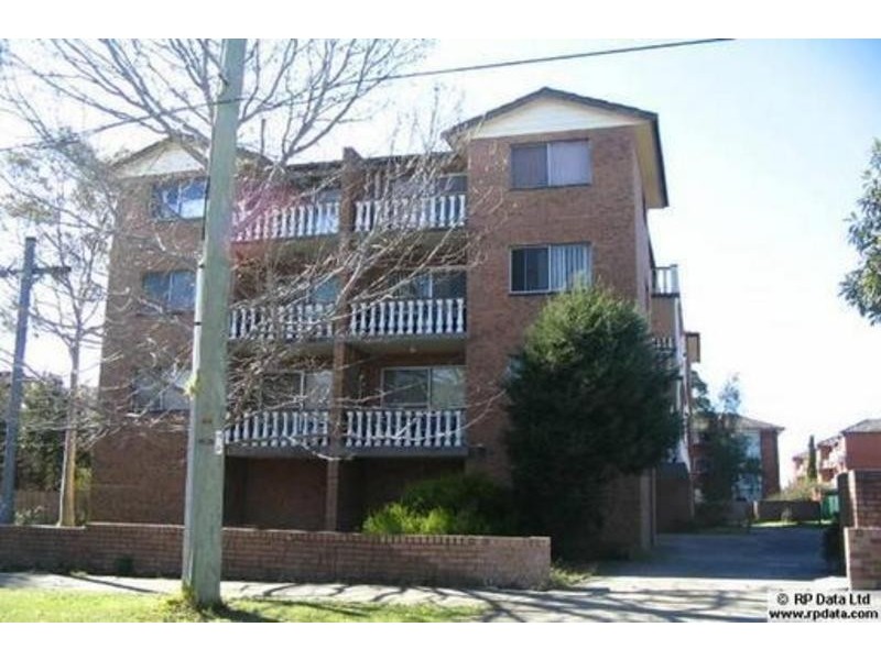 31 Sixth Ave, Campsie NSW 2194