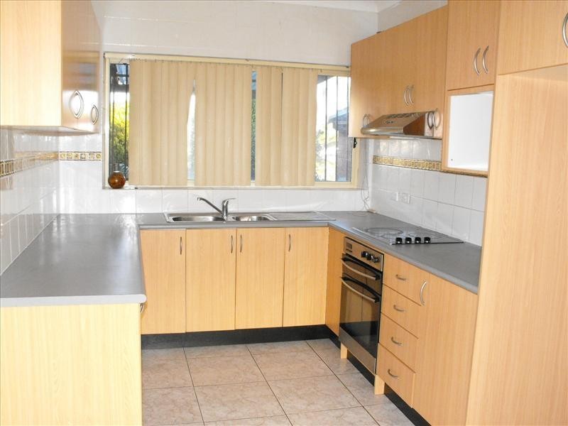 45 Wendy Ave, Georges Hall NSW 2198