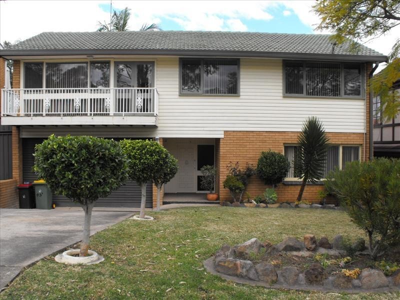 45 Wendy Ave, Georges Hall NSW 2198