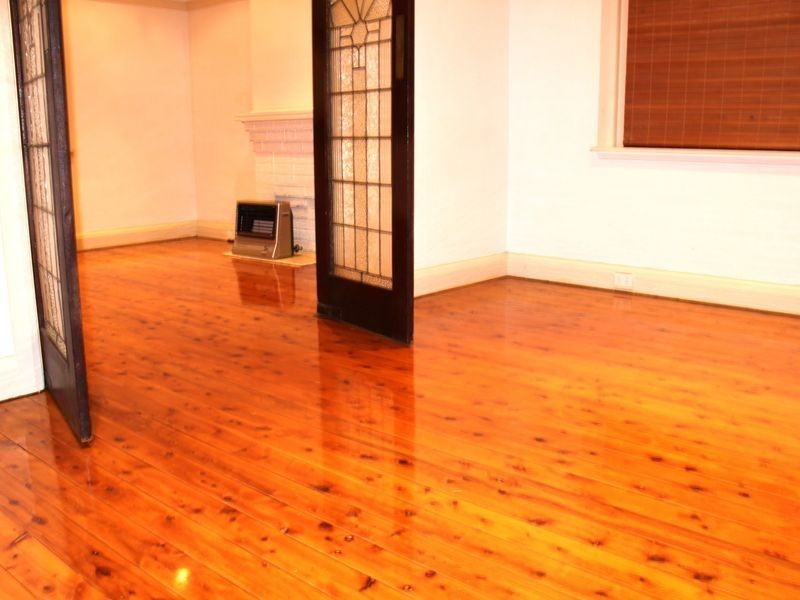 10 St Elmo Pde, Kingsgrove NSW 2208