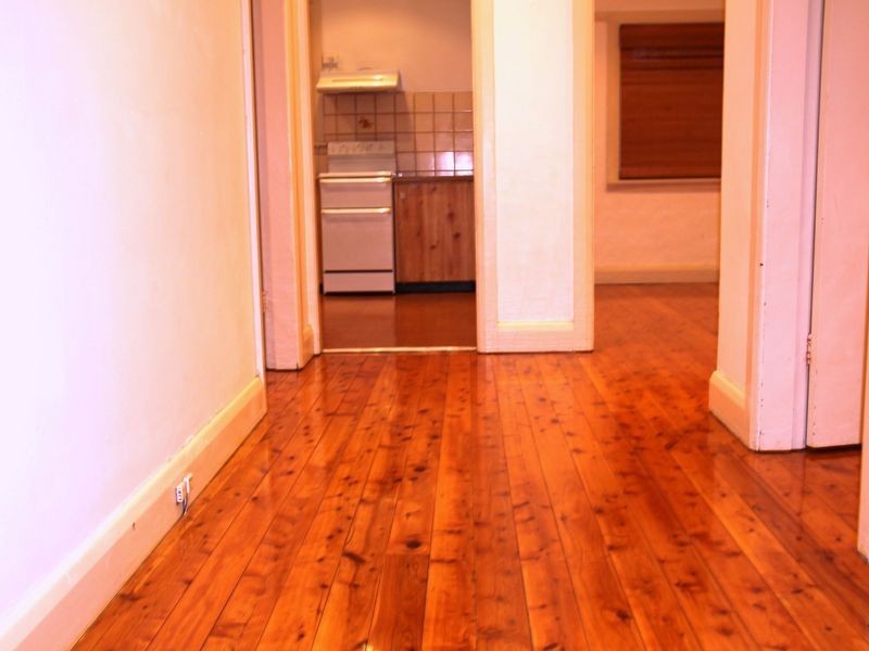 10 St Elmo Pde, Kingsgrove NSW 2208