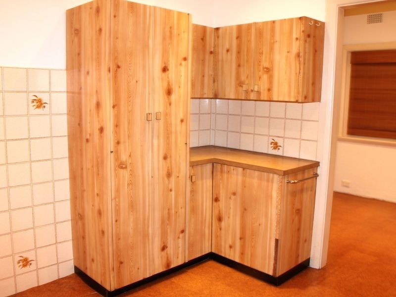 10 St Elmo Pde, Kingsgrove NSW 2208