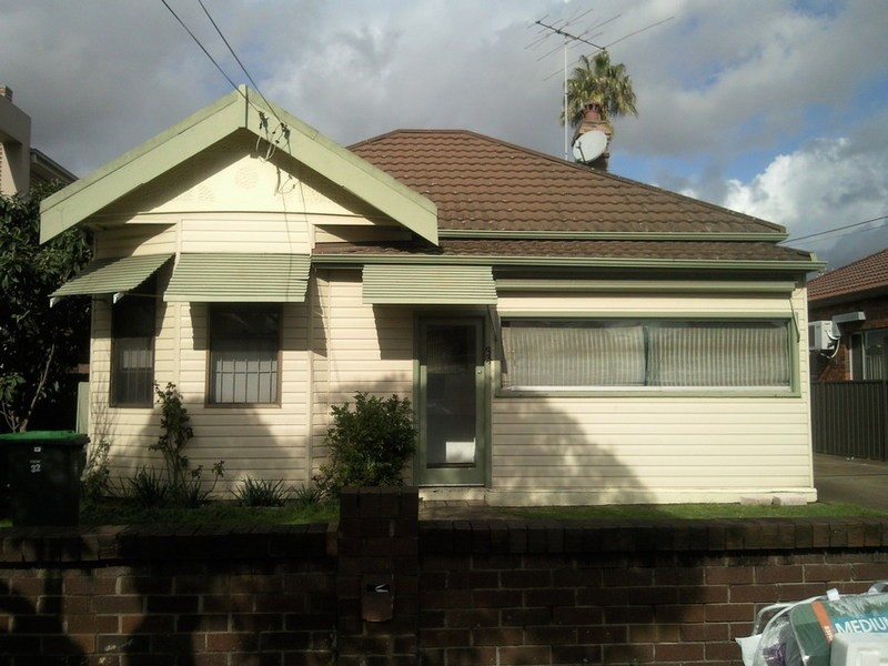 34  Clissold Pde, Campsie NSW 2194