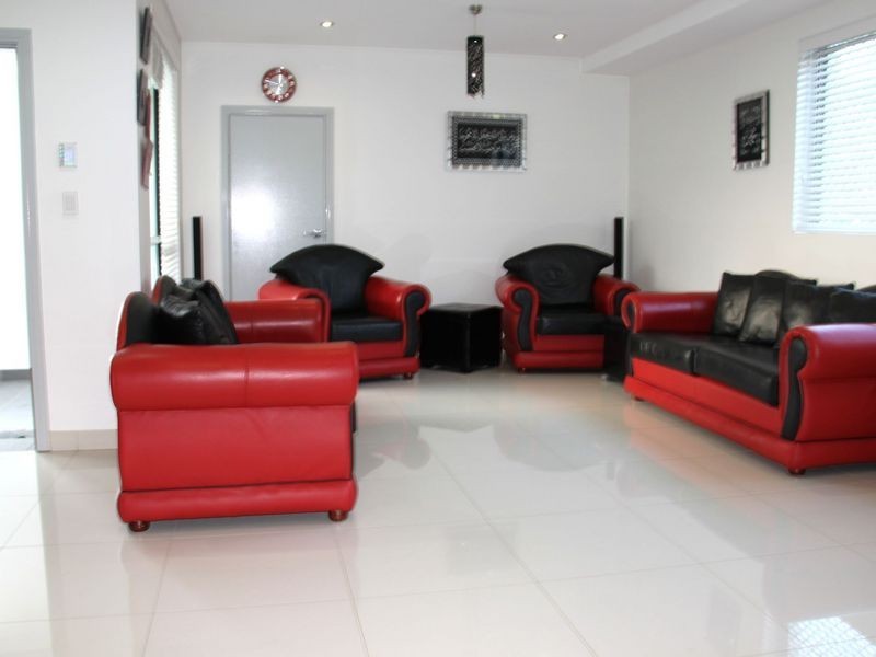 172 Juno Pde, Greenacre NSW 2190