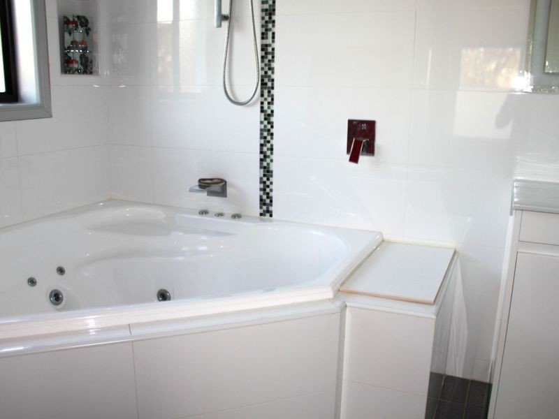 172 Juno Pde, Greenacre NSW 2190