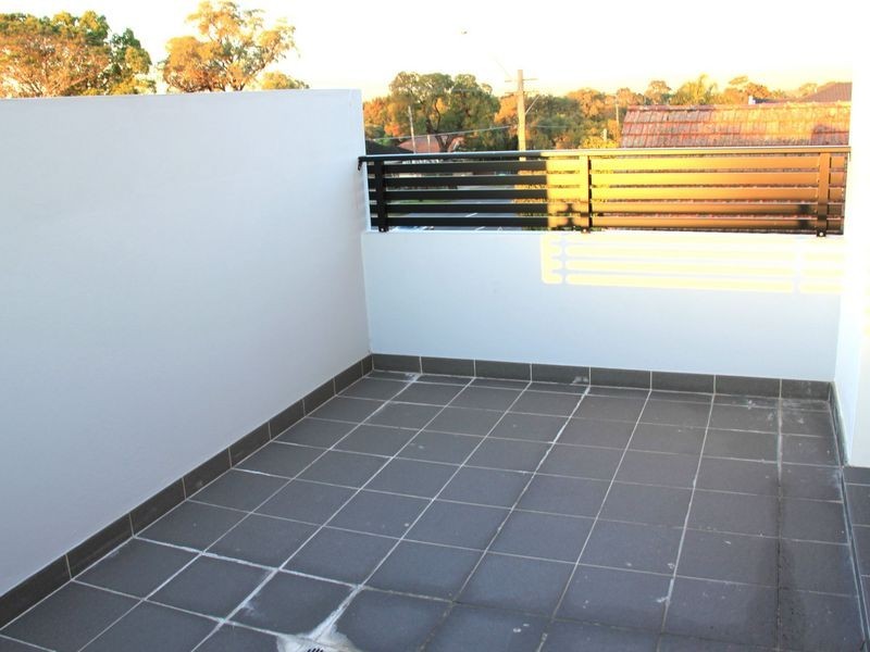 172 Juno Pde, Greenacre NSW 2190