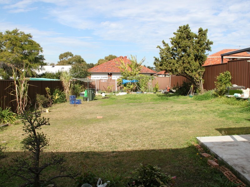 62 Forsyth St, Kingsgrove NSW 2208