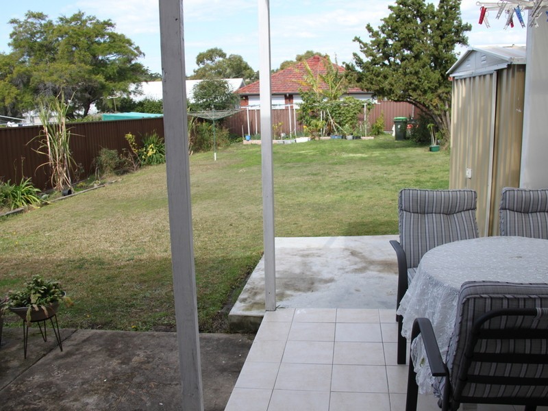 62 Forsyth St, Kingsgrove NSW 2208