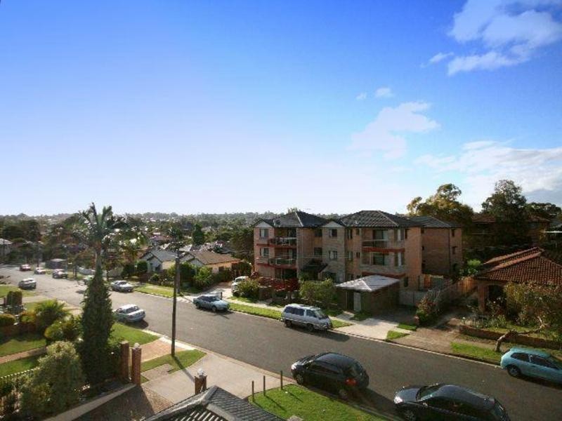 16 WHITE AVE, Bankstown NSW 2200