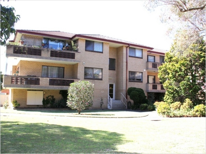 28 Claremont St, Campsie NSW 2194