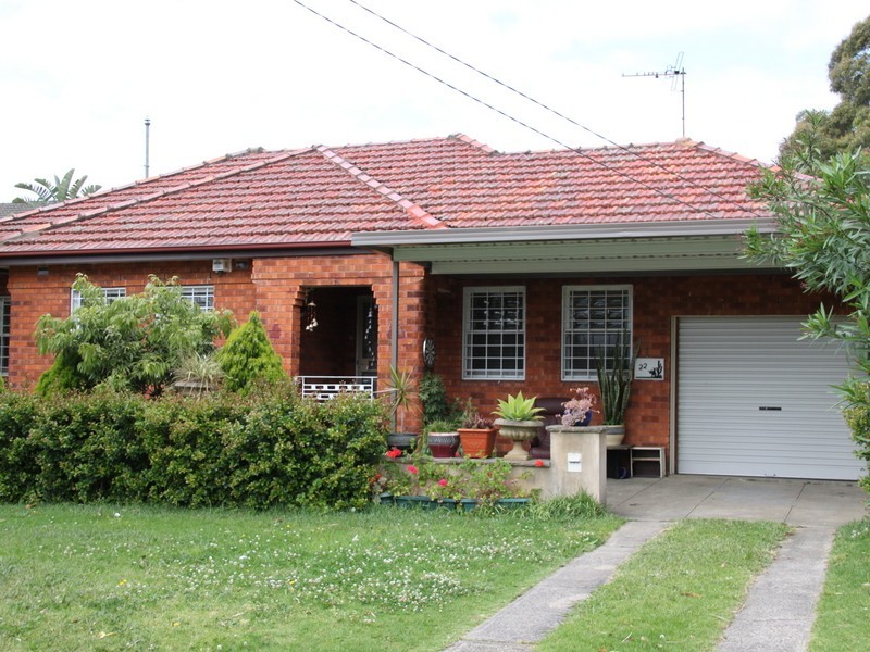 22 Nicholas Ave, Campsie NSW 2194