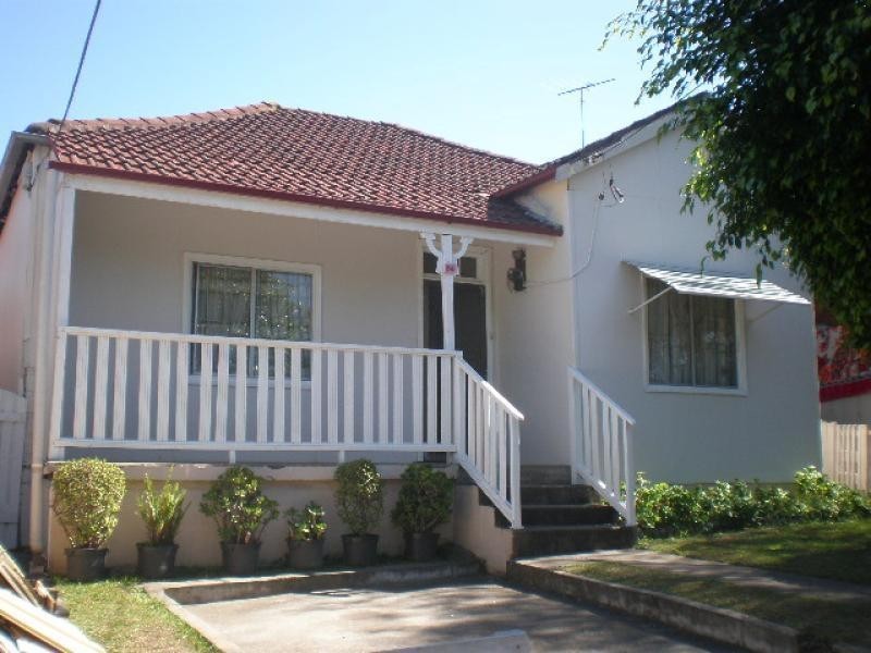 24 Barremma Rd, Lakemba NSW 2195