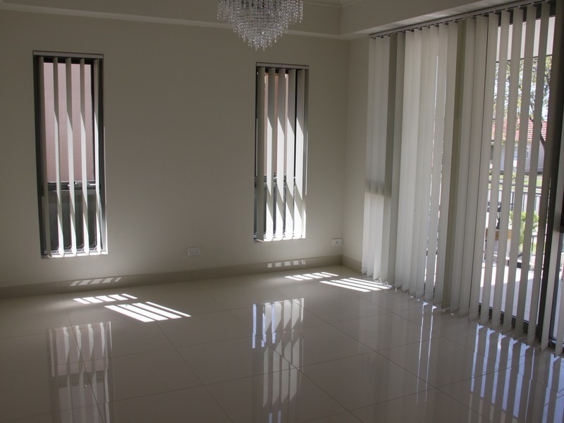 18 Valencia St, Greenacre NSW 2190