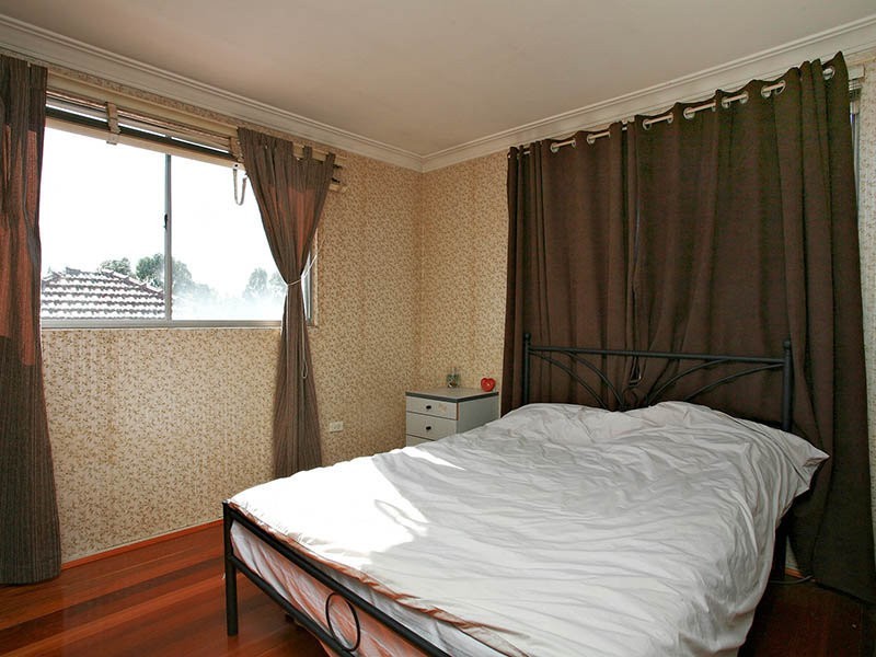 33 Paxton Ave, Belmore NSW 2192