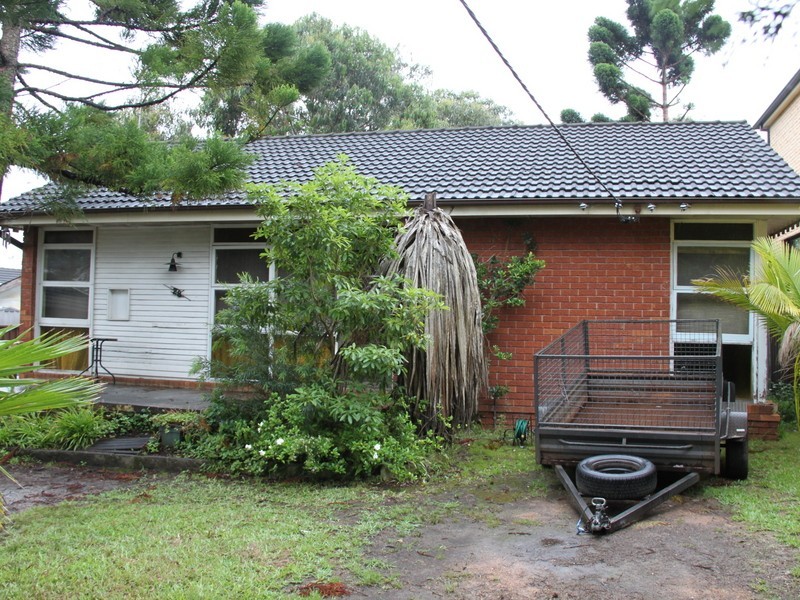 28 Latvia Ave, Greenacre NSW 2190