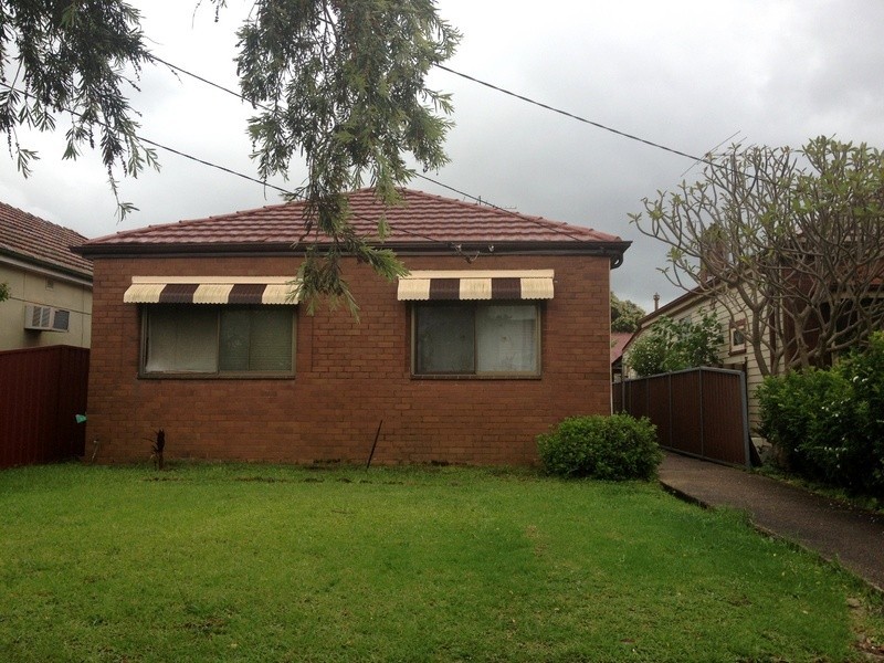 5 Robinson Street, Wiley Park NSW 2195