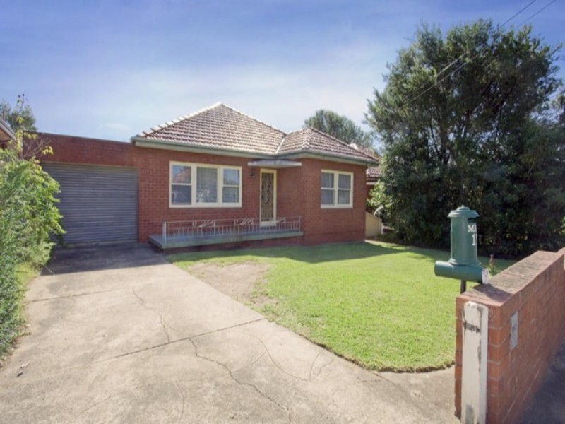 17 Michael Ave, Belfield NSW 2191