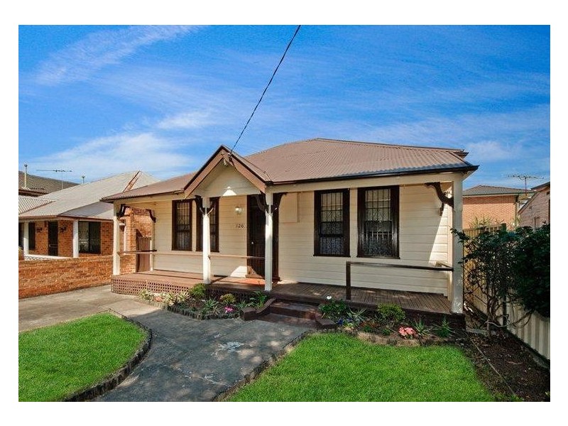 126 Ninth Ave, Campsie NSW 2194