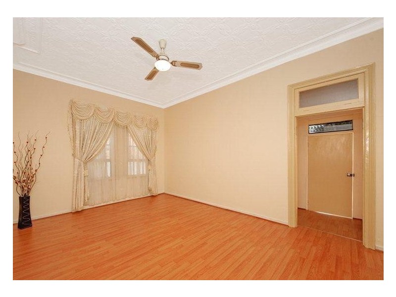 126 Ninth Ave, Campsie NSW 2194