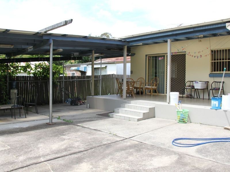 8 Beamish St, Campsie NSW 2194