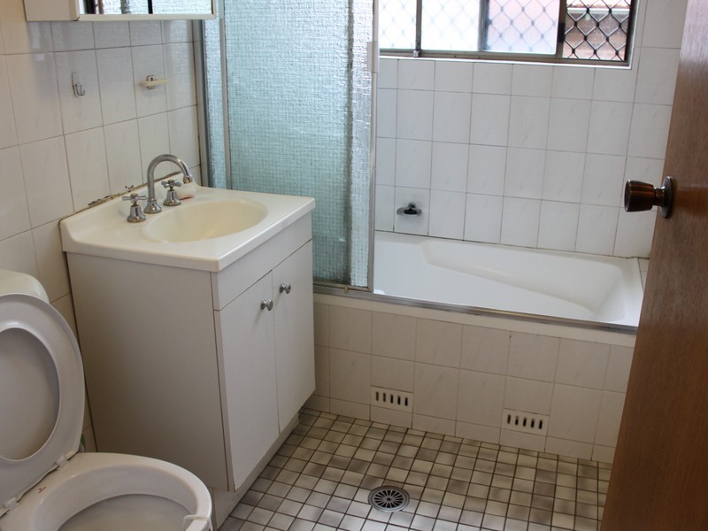 1/71-73 Ninth Ave, Campsie NSW 2194