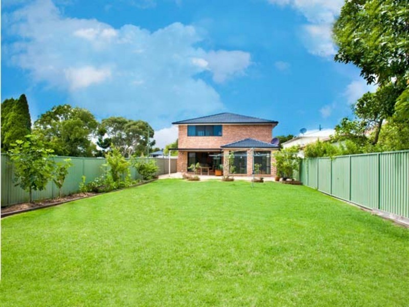 12a Gordon St, Campsie NSW 2194