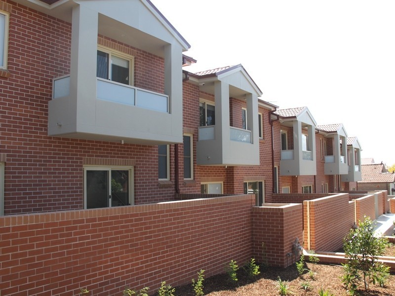 2/121-123 Evaline Street, Campsie NSW 2194