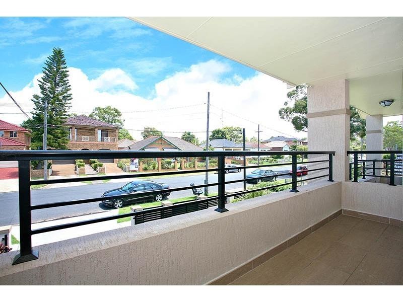 Greenacre NSW 2190