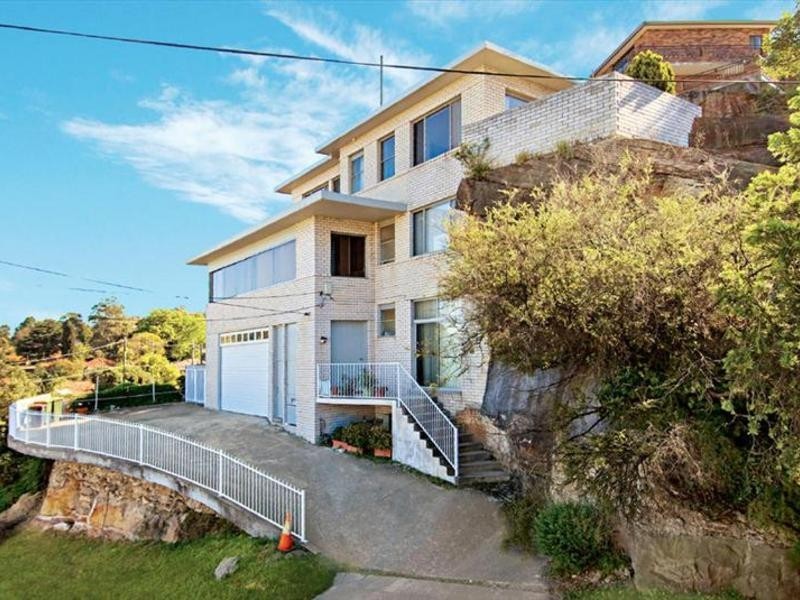 2a Highland Crescent, Earlwood NSW 2206