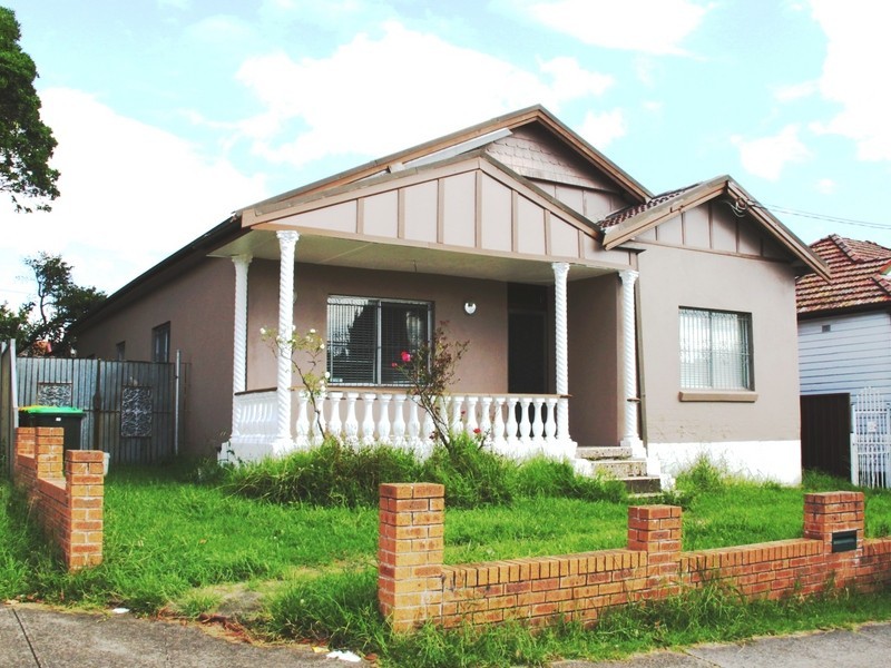 106 Yangoora Rd, Lakemba NSW 2195