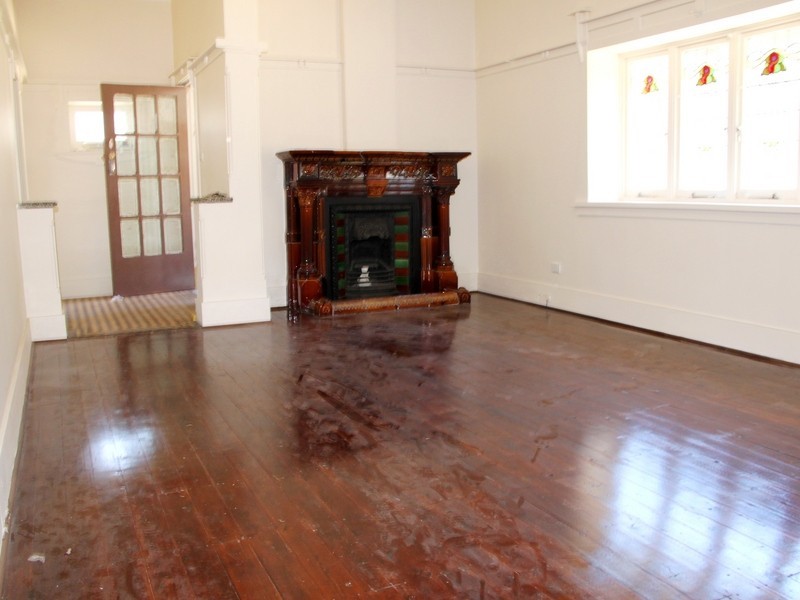 19 Leofrene Ave, Marrickville NSW 2204