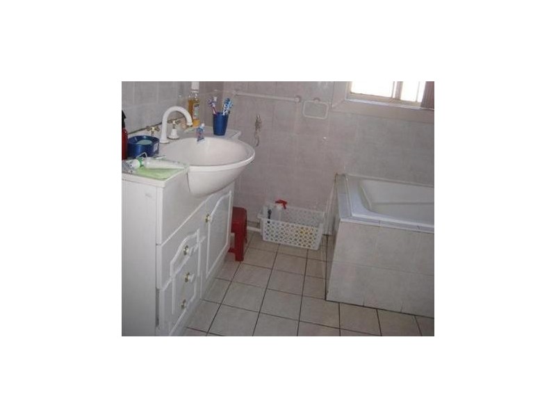 113 The avenue, Bankstown NSW 2200