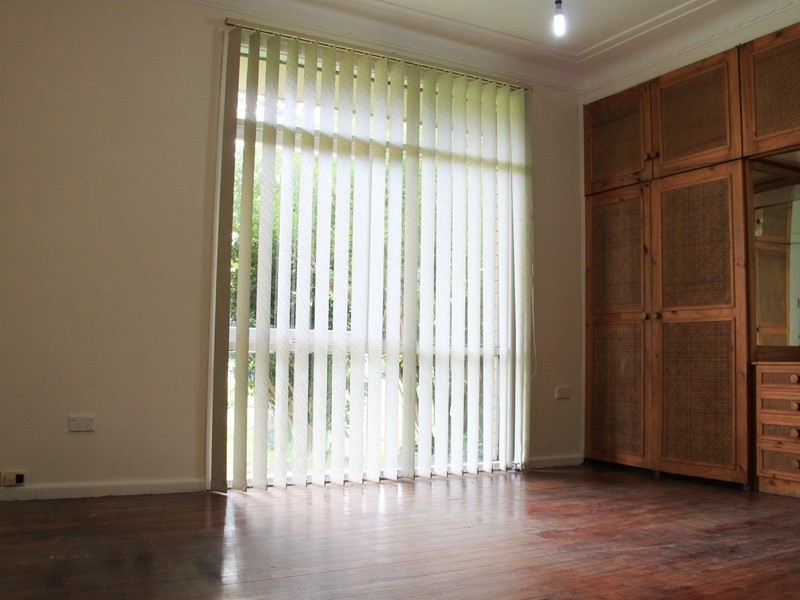 12 Bunt Ave, Greenacre NSW 2190