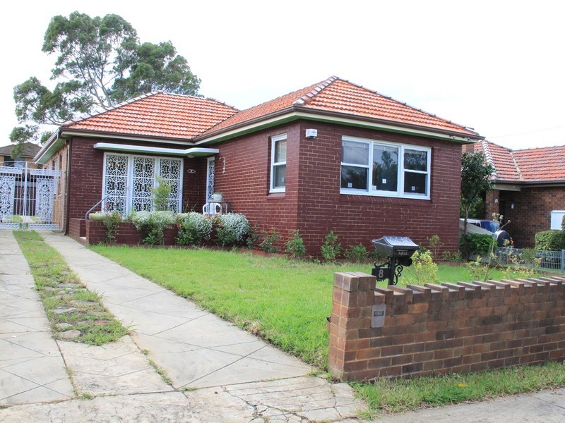 8 Vicliffe Ave, Campsie NSW 2194