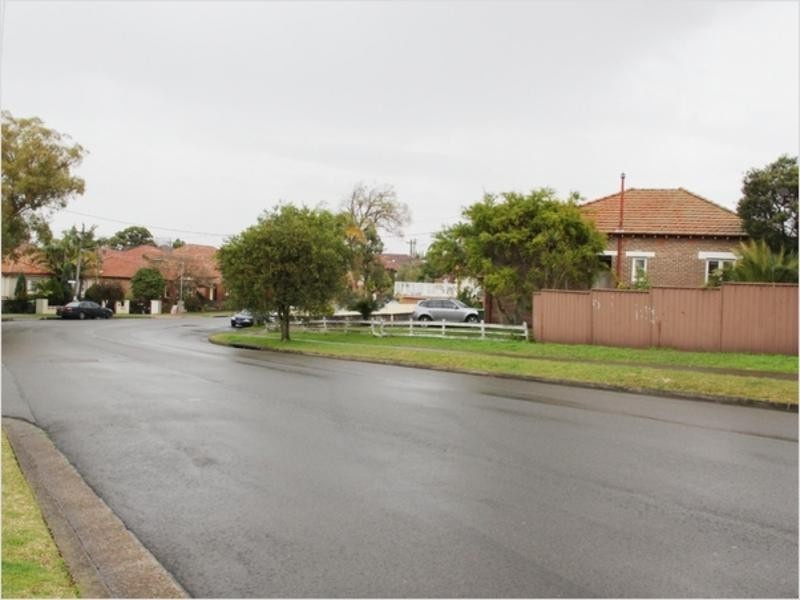 6 Morgan St, Earlwood NSW 2206