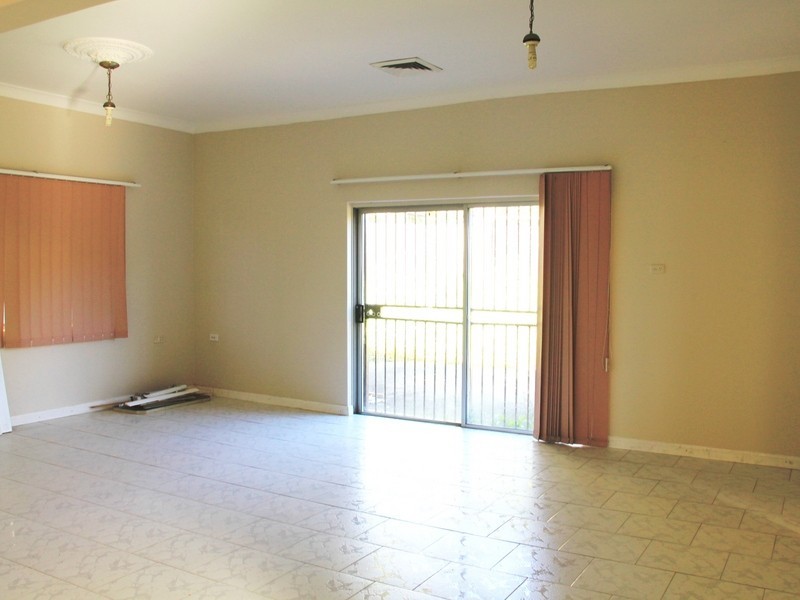 106 Yangoora Rd, Lakemba NSW 2195