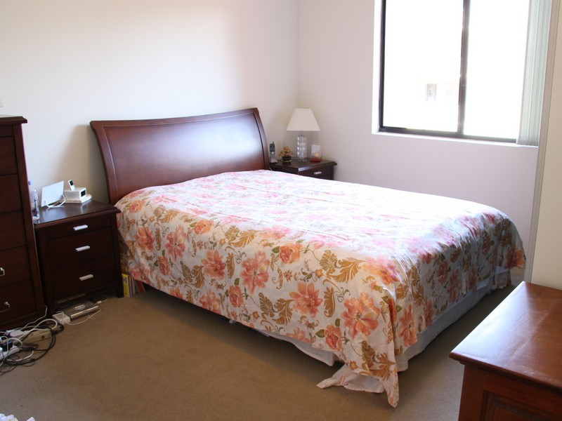 54 Sixth Ave, Campsie NSW 2194