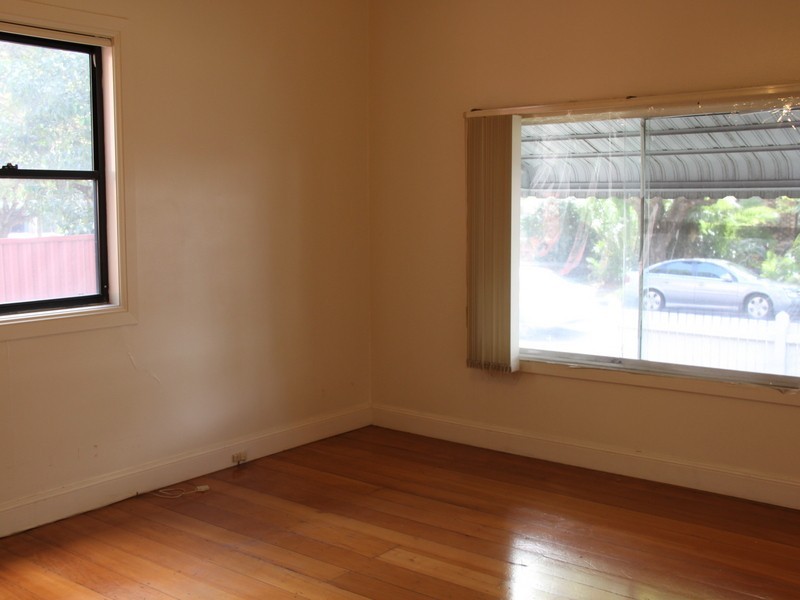 26 Ninth Ave, Campsie NSW 2194