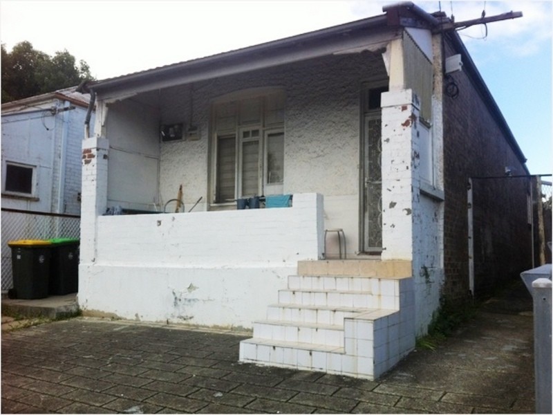 2/60 Mckern St, Campsie NSW 2194