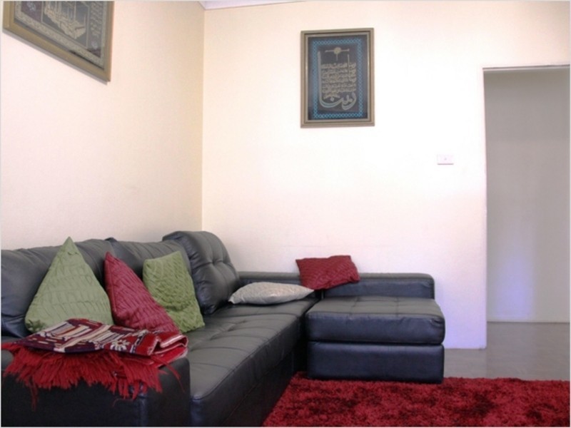 297 King Georges Rd, Roselands NSW 2196