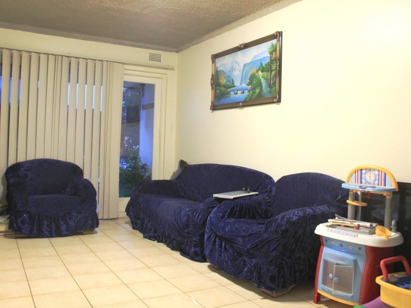 27 Wangee Rd, Lakemba NSW 2195