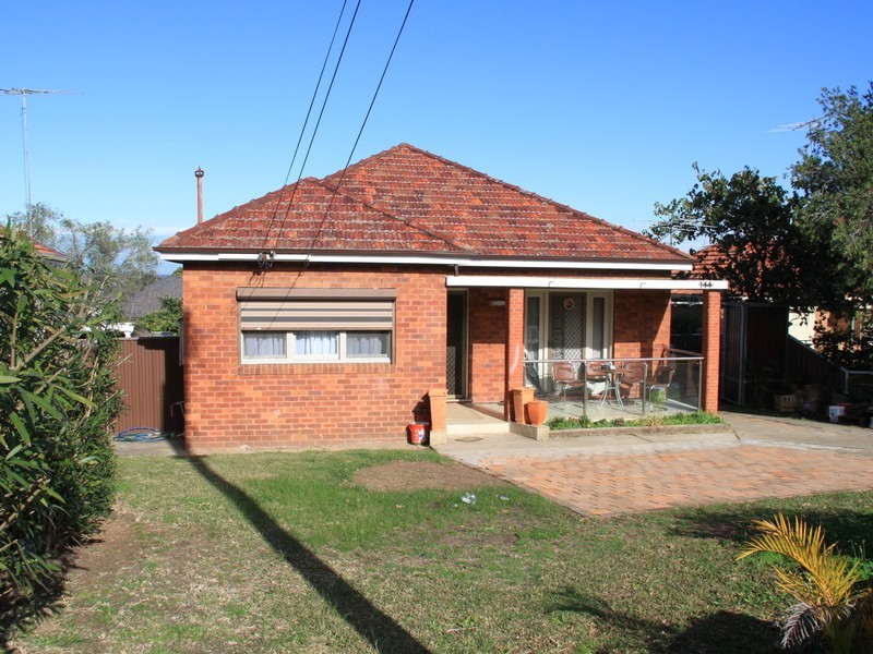 144 Wattle St, Bankstown NSW 2200