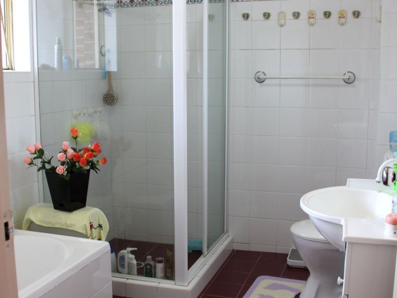 76 Ninth Ave, Campsie NSW 2194