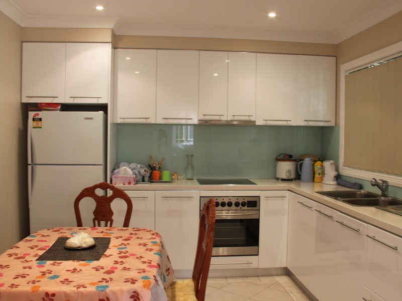 8 Lincoln St, Campsie NSW 2194